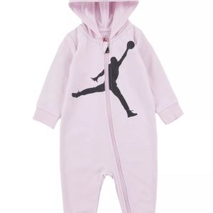JORDAN Baby Girls Jump Man Hooded Coverall, size 6 m